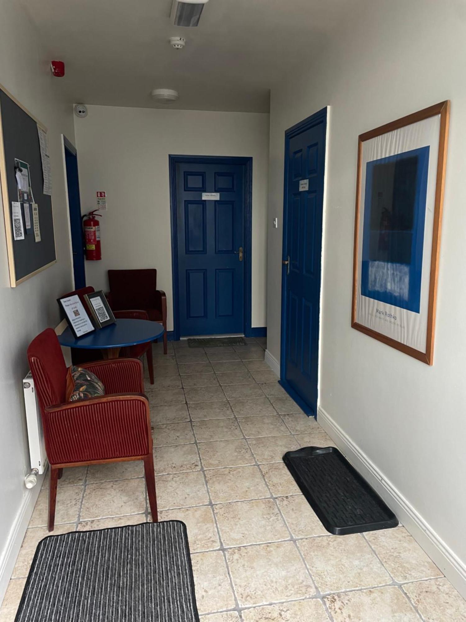 Coastguard Lodge Hostel At Tigh Tp Glaise Bheag Exterior photo